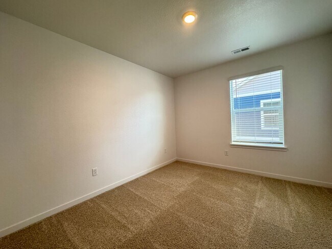 Foto del edificio - Brand New, Beautiful House-Fort Collins/Wi...