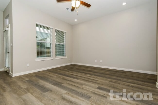 Interior Photo - Tricon Garland