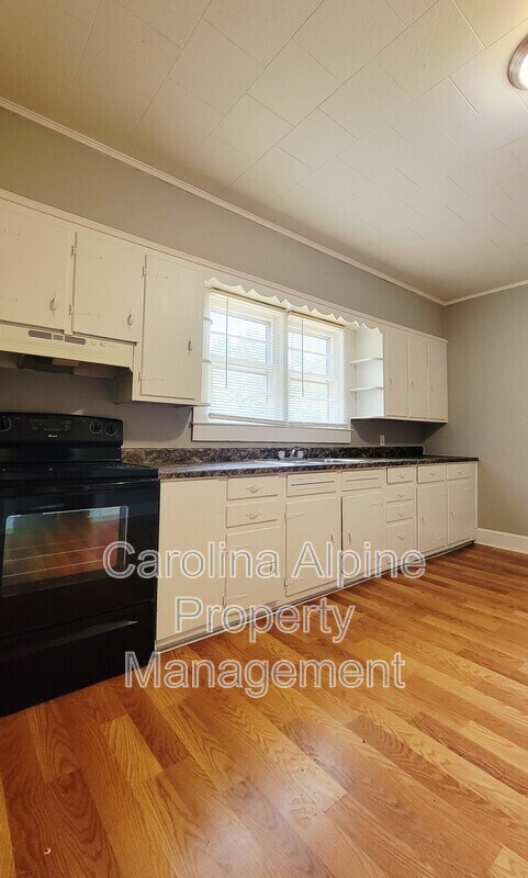 Foto del edificio - 211 River St