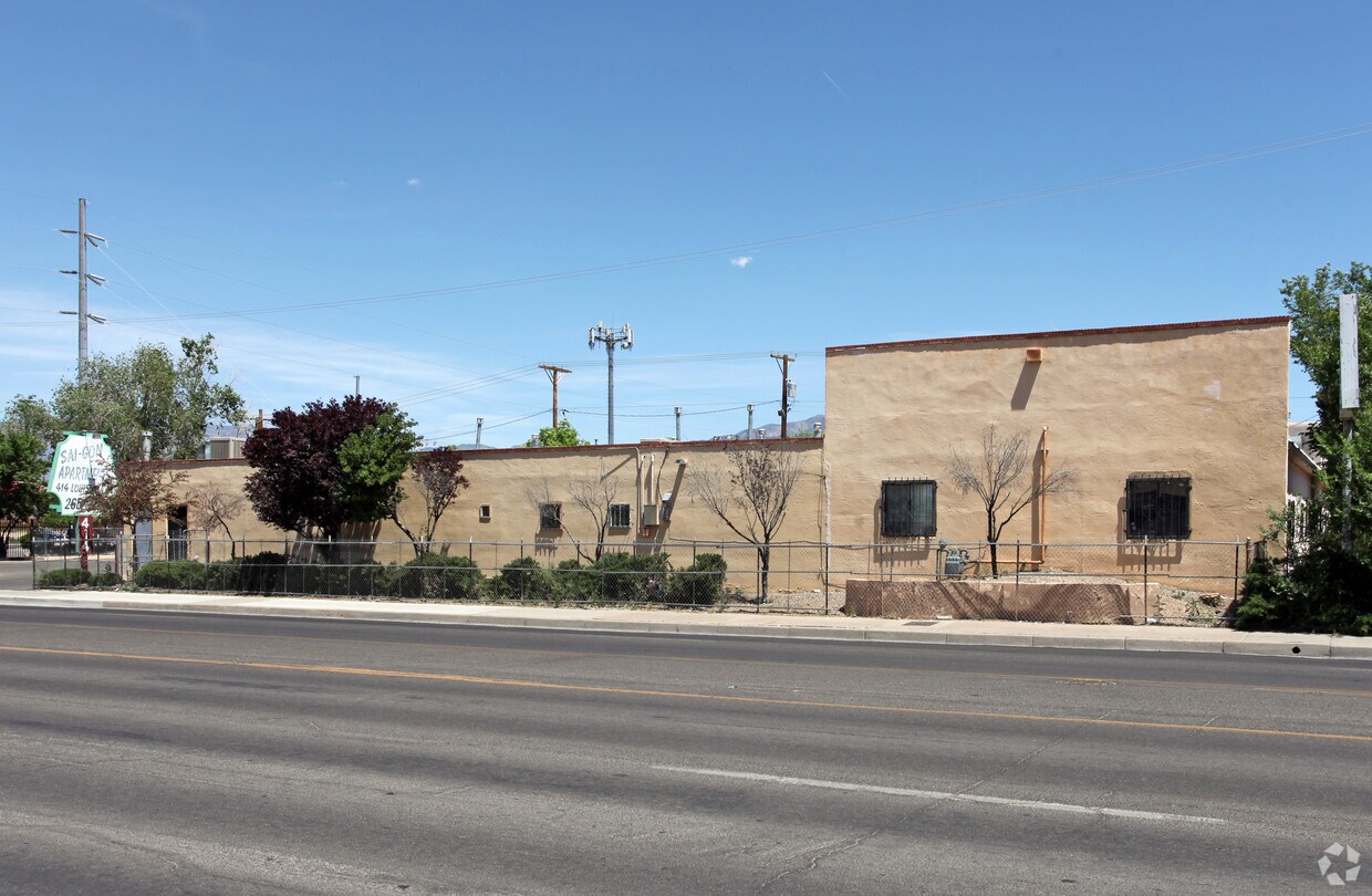 Building Photo - 414 Louisiana Blvd SE