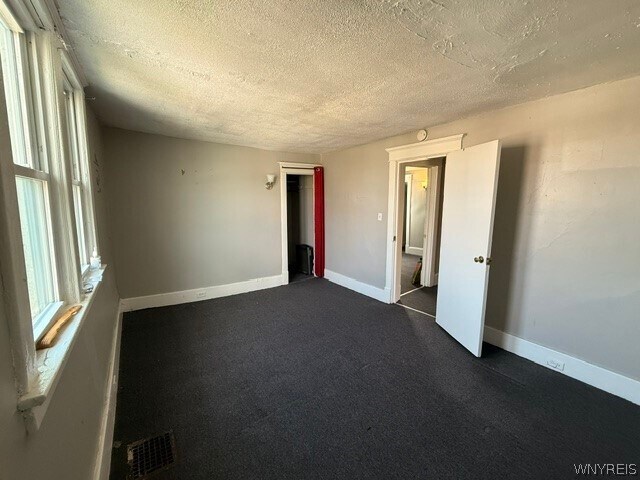 Foto del edificio - 140 Parkridge Ave