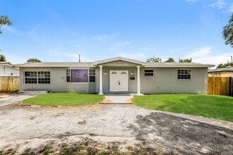 Building Photo - 7171 SW 10th Ct