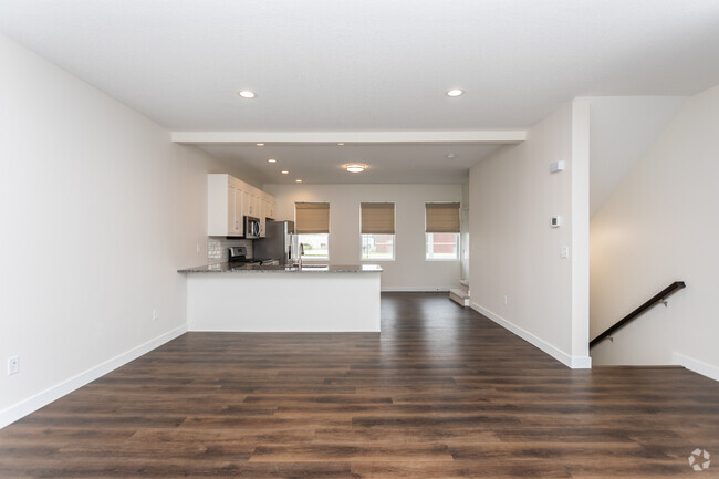 2BR, 2.5BA - 1510 SF - 200 West