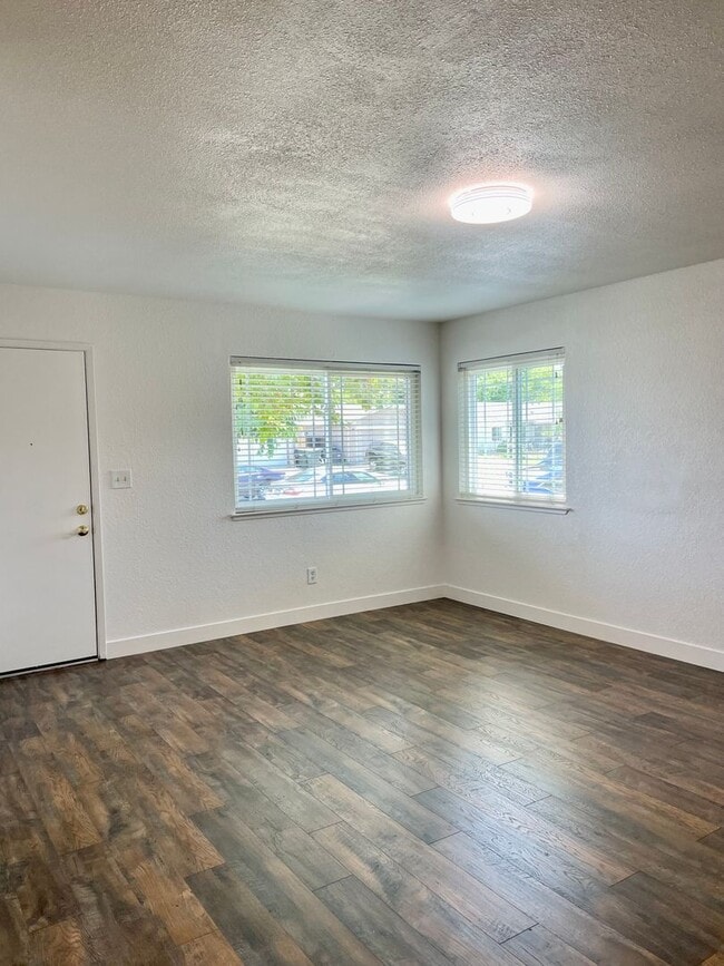 Foto del edificio - Remodeled