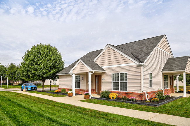 Building Photo - Fox Run Crossing