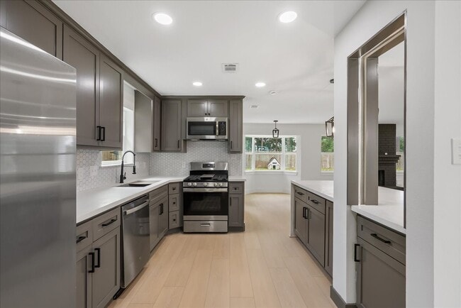 Building Photo - 3234 Cherry Springs Dr
