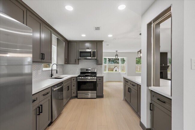 Foto del edificio - 3234 Cherry Springs Dr