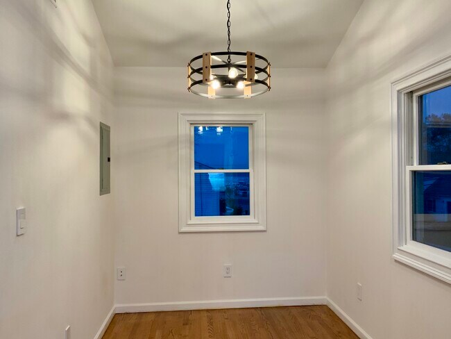 Building Photo - 22 Oldwood Rd