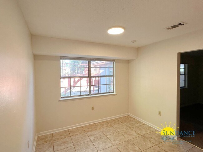 Foto del edificio - Beautiful 3 Bedroom Home in Fort Walton Be...