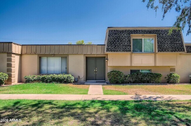 Foto del edificio - 4865 N Granite Reef Rd