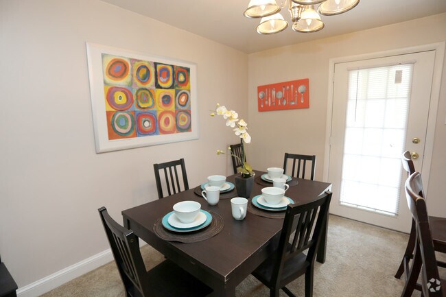 Dining Room - Greenville Place Apartments