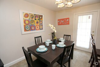 Dining Room - Greenville Place Apartments
