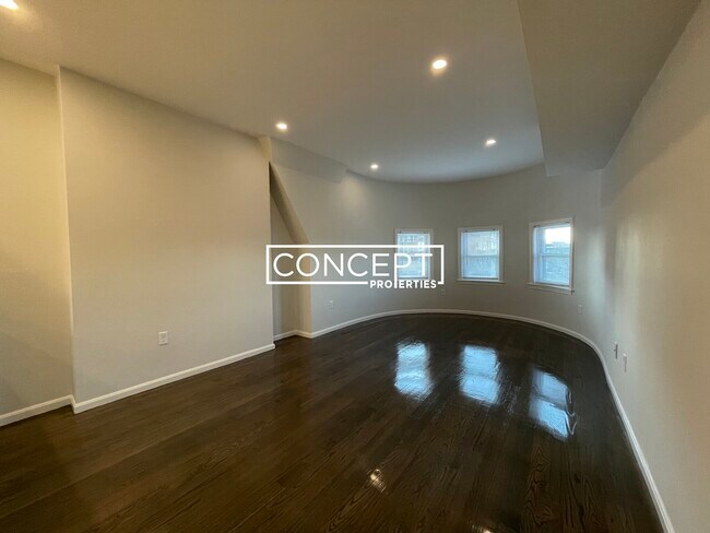 Foto del edificio - 1406 Beacon St