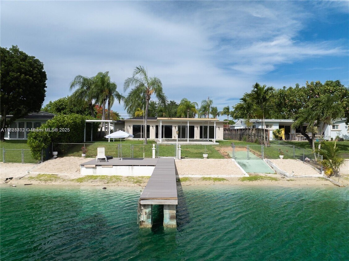 Foto principal - 5020 SW 92nd Ave
