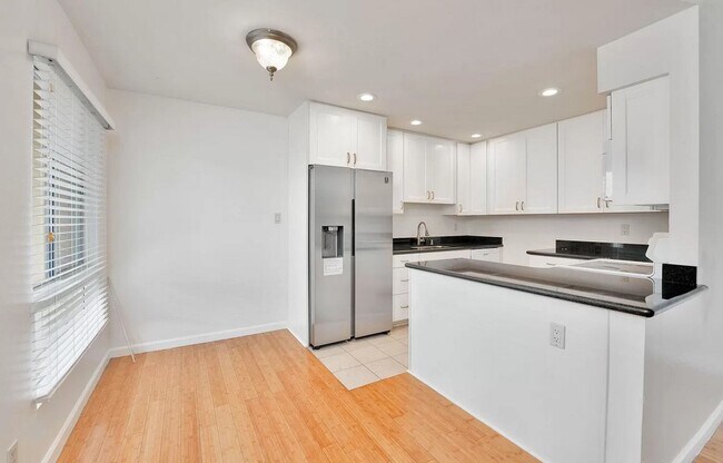 Foto del edificio - 2 bed, 2 bathroom in San Mateo