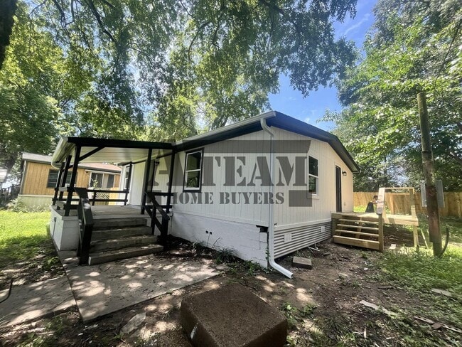 Building Photo - Fully Remodeled 2 Bedroom 2 Bathroom