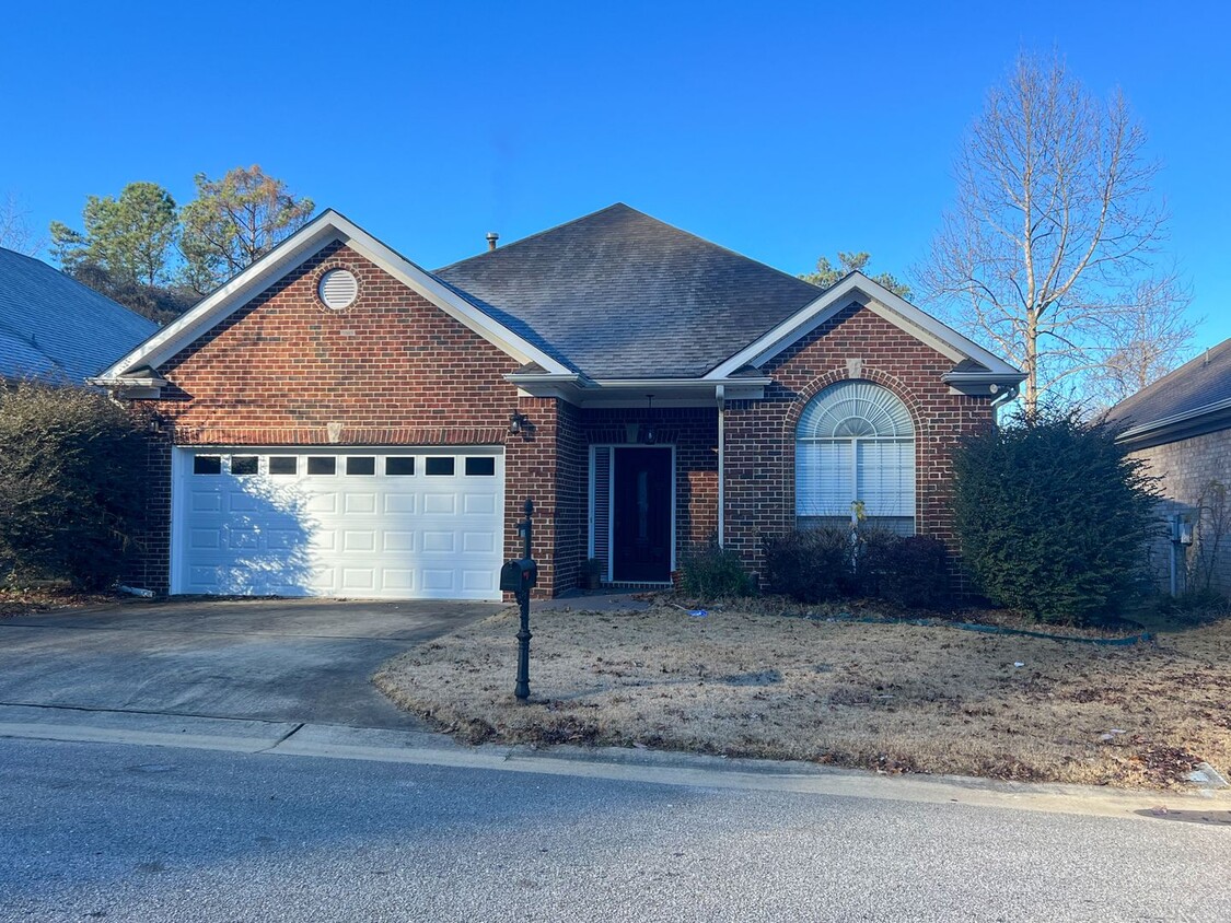 Primary Photo - Great Garden Home in Quiet Neighborhood