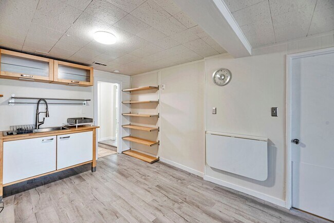 Foto del edificio - 6908 8th Ave NE