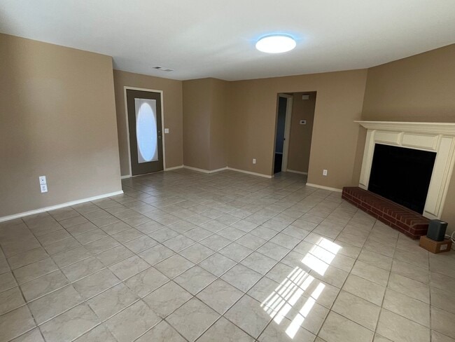 Foto del edificio - 103 Heather Ln