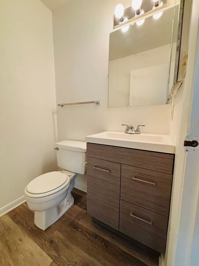 Foto del edificio - 3 Bedroom 2.5 Bath Townhouse