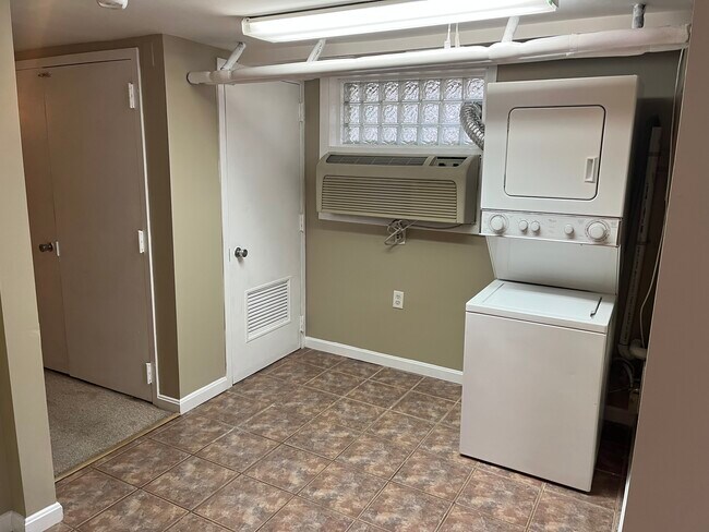 Washer/dryer - 6201 Frederick Rd