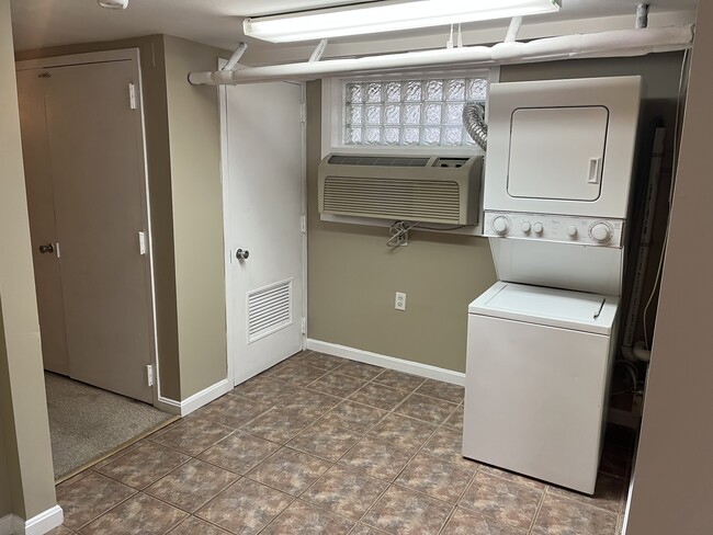 Washer/dryer - 6201 Frederick Rd