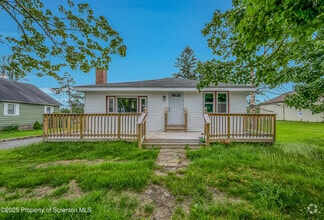 Building Photo - 664 Laurel Dr