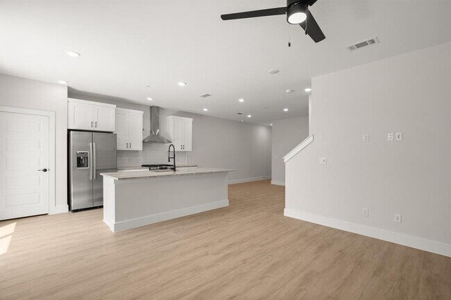 Building Photo - 5502 Mobeetie Lp
