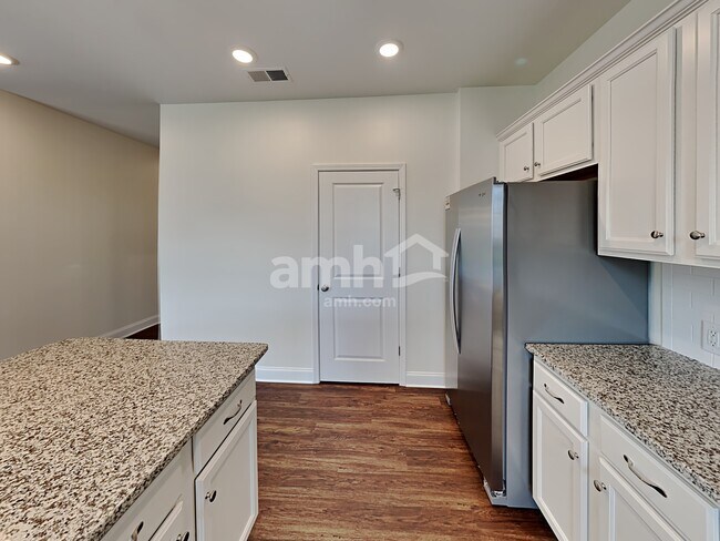 Foto del edificio - 122 Twin River Drive