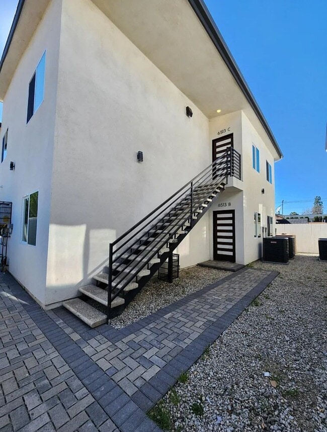 Photo - 6513a Florence Pl (Bell Gardens, CA) Apartment