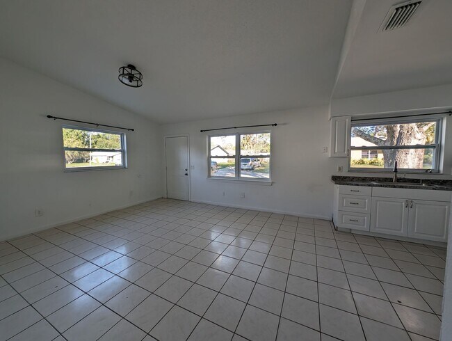 Foto del edificio - Nice 3/1 Crystal River Duplex Available