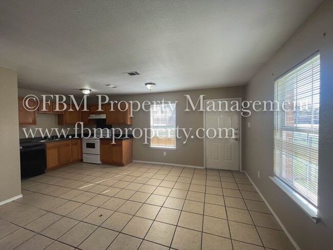 Building Photo - 400 Kings Way Dr