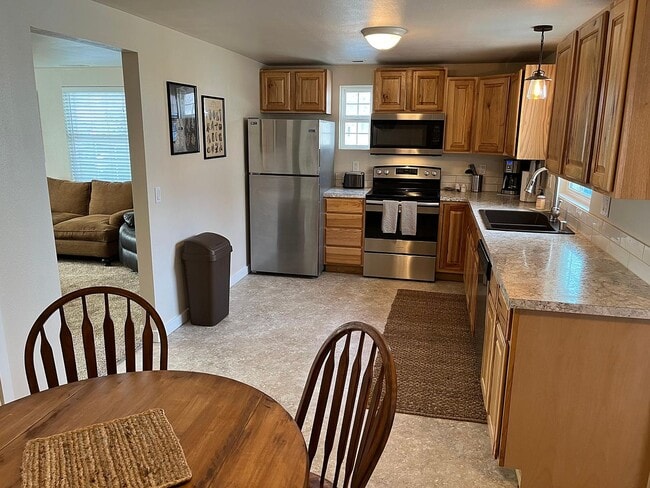 Building Photo - 2409 Richmond Blvd