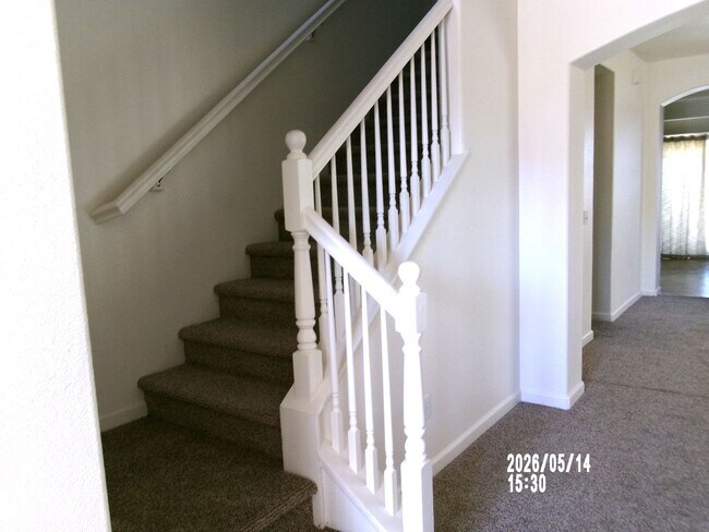 Foto del edificio - 8728 High Ridge Dr