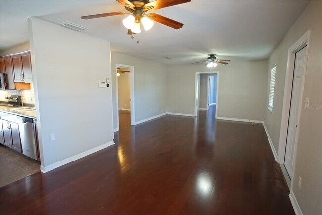 Building Photo - 3213 W Leila Ave