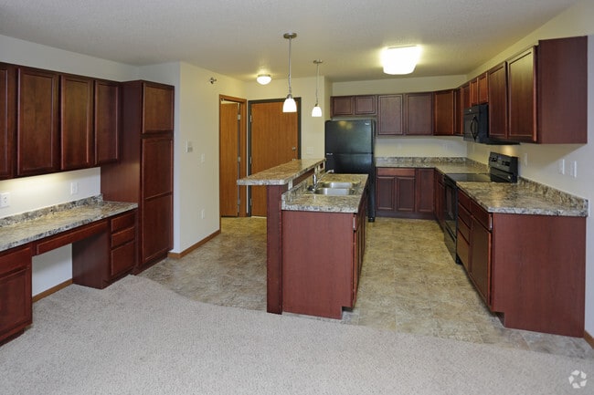 Blue Jay Three Bedroom - Blue Jay Apartments