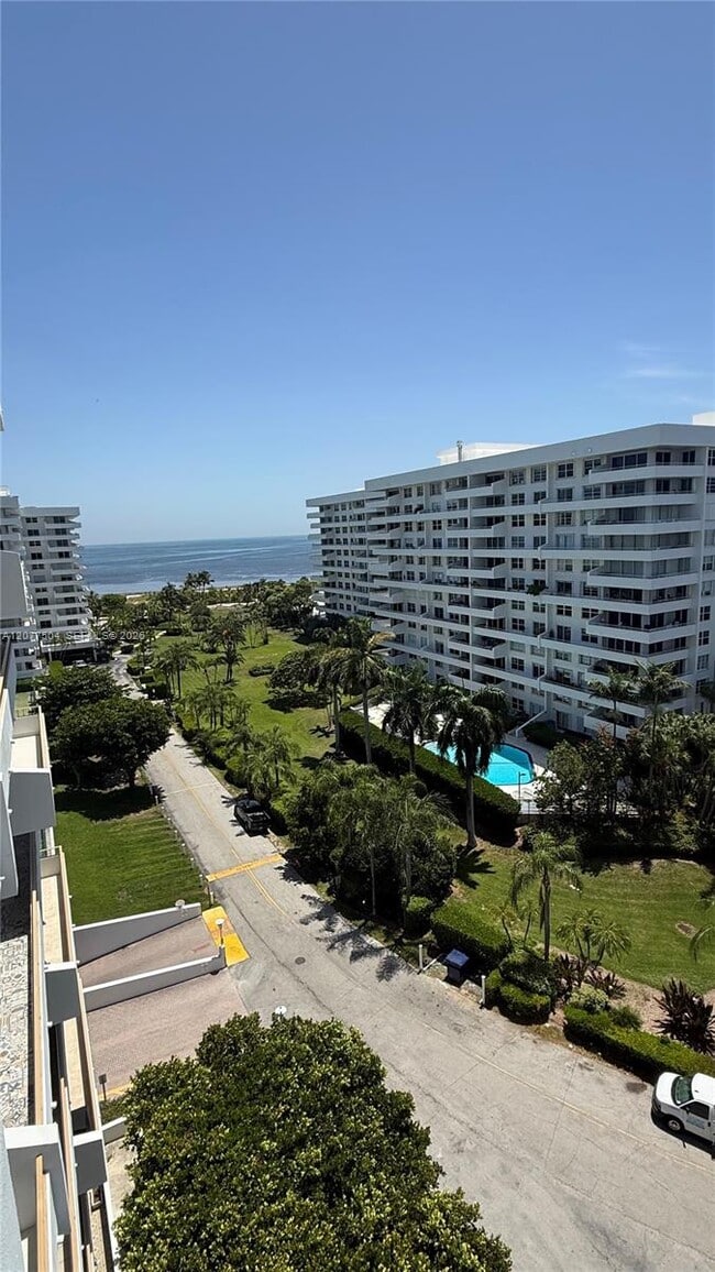 Foto del edificio - 155 Ocean Ln Dr