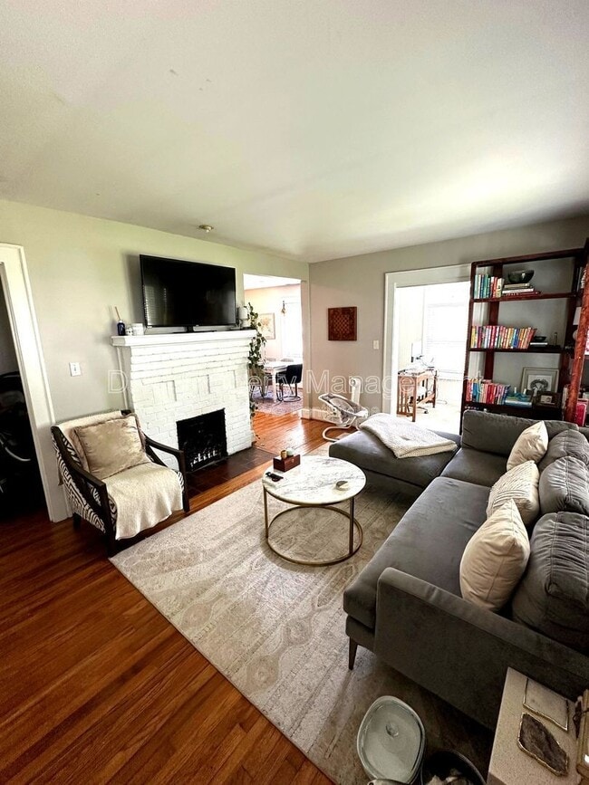 Foto del edificio - 1109 Hawthorne St NE