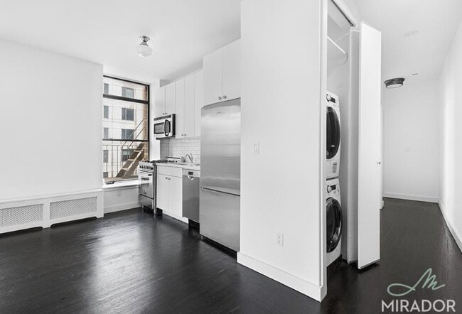 Building Photo - 2 bedroom in New York NY 10003