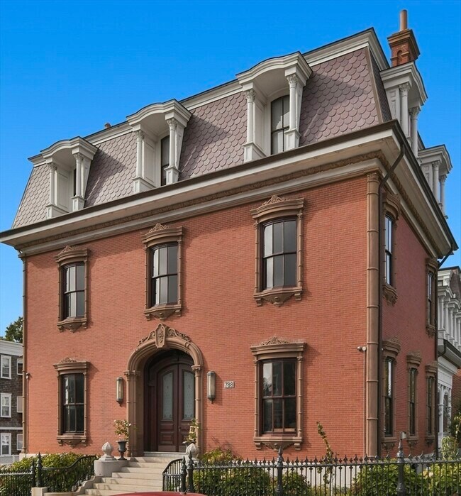 Foto del edificio - 788 E Broadway