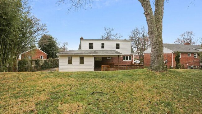 Building Photo - 4907 Flanders Ave