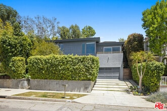 Building Photo - 740 Kingman Ave