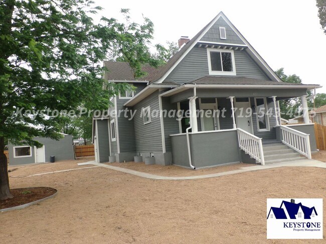 Foto del edificio - Charming Southside Victorian Tri-plex - Ap...