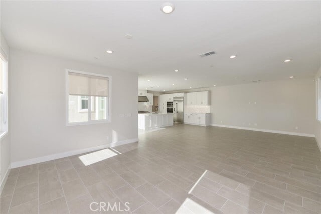 Building Photo - 132 Chorus