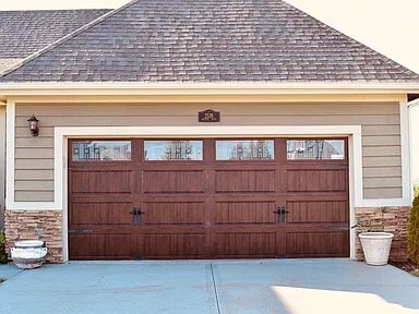 Building Photo - Gorgeous Home in a Serene Location