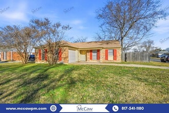 Building Photo - 3917 Springside Dr