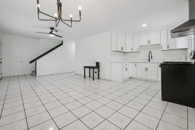 Building Photo - 1431 Quesada Ave