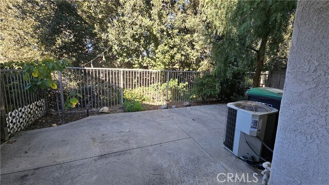 Foto del edificio - 13180 Spire Cir