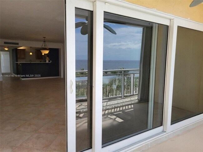 Foto del edificio - 328 N Ocean Blvd