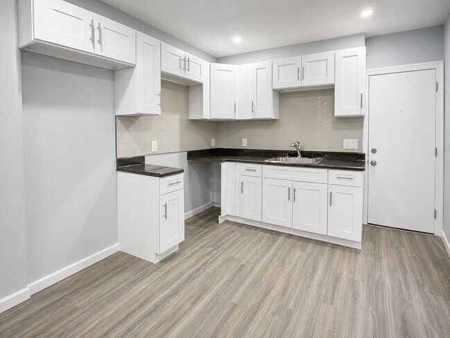 Foto del edificio - Recently Renovated 3 Bedroom Home Near Fairmount Park
